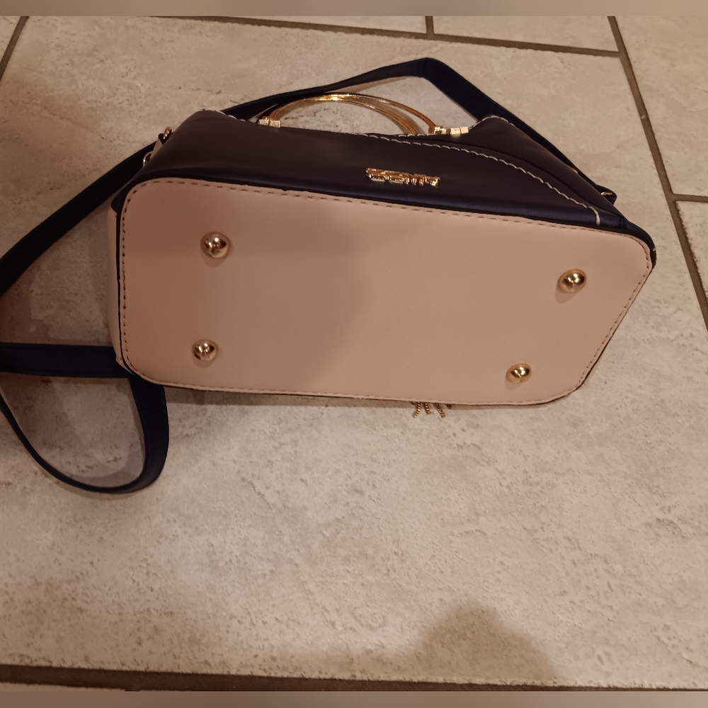 Purse - Picture 5 of 10